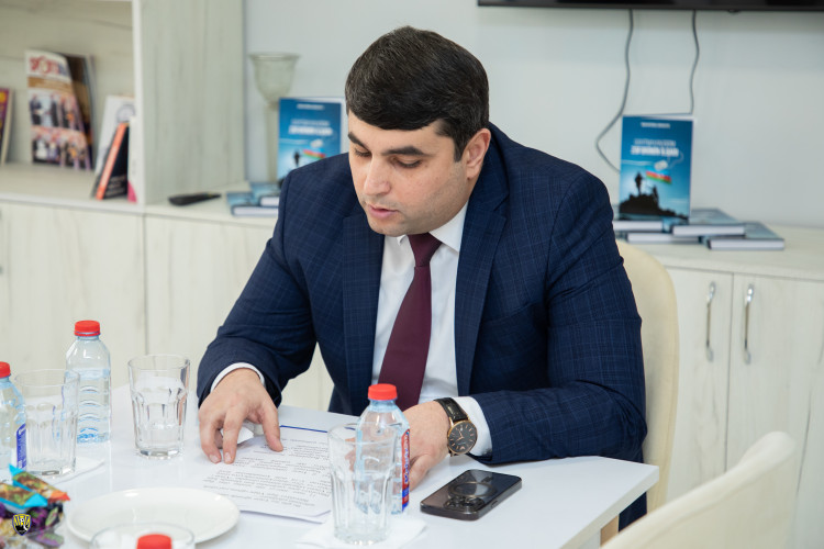 “Qayıtmayan igidim, zəfərimin İlqarı” kitabı “Kəpəz” PFK-da təqdim olunub