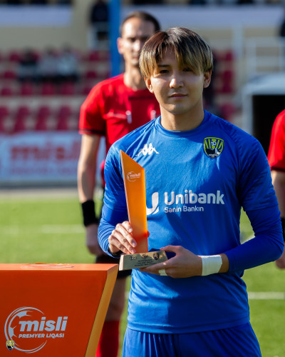 Ryonosuke Ohoriyə ayın qolu mükafatı təqdim olunub